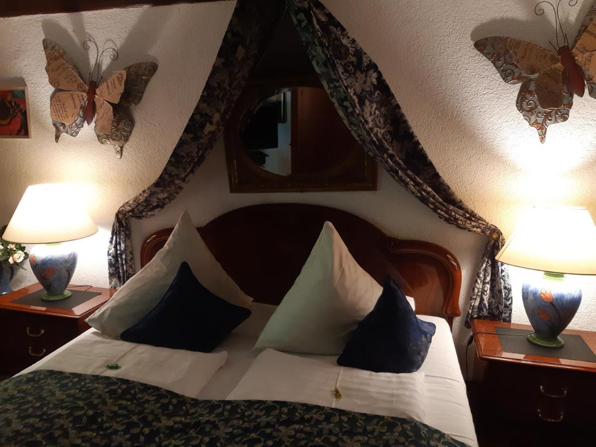 Altfraenkische Weinstube Hotel Ротенбург об дер Таубер Екстериор снимка